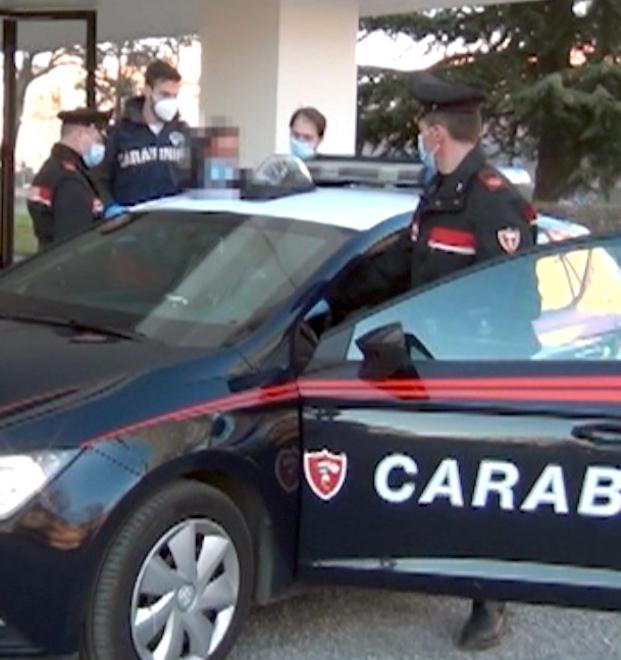 Ferrara, sfruttatore in carcere. E un post scatena una bufera politica 