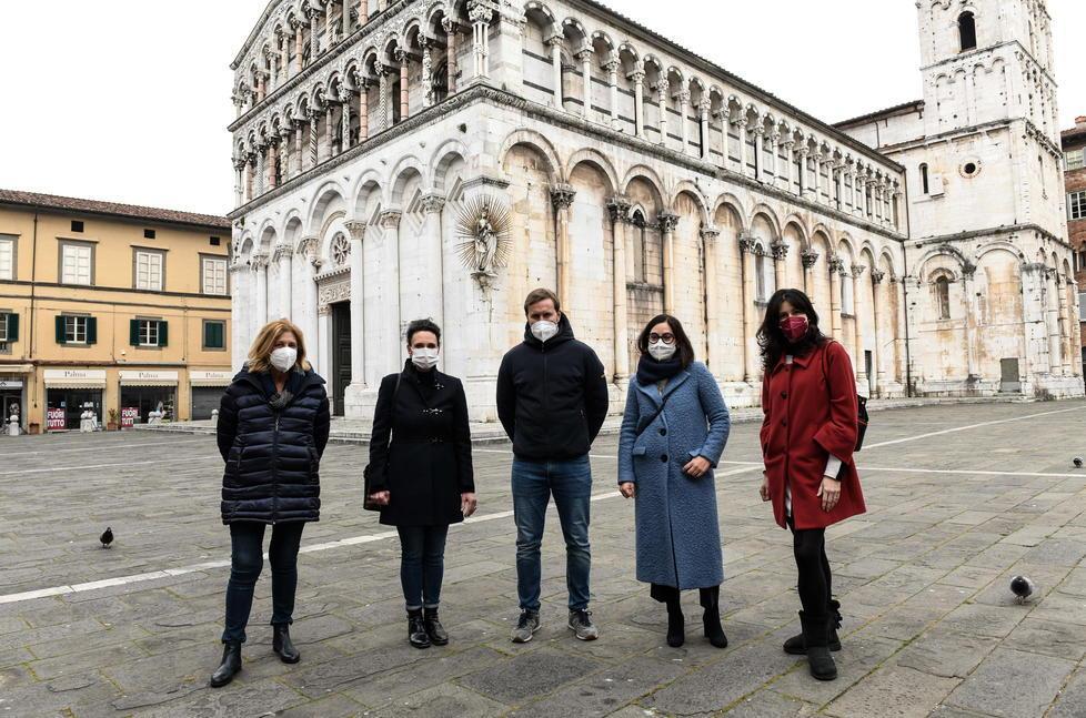 Covid, gazebo in centro a Lucca per tamponi e vaccini 