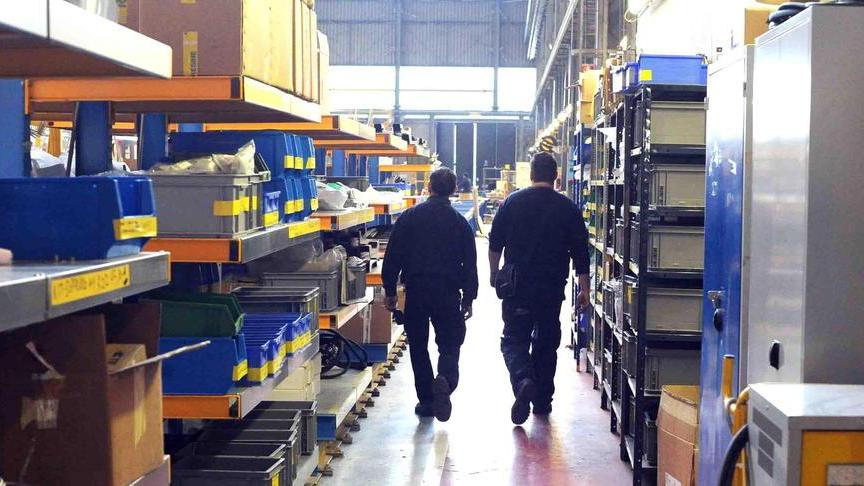 Problemi tecnici: slitta la fusione tra Hitachi Rail e Sts