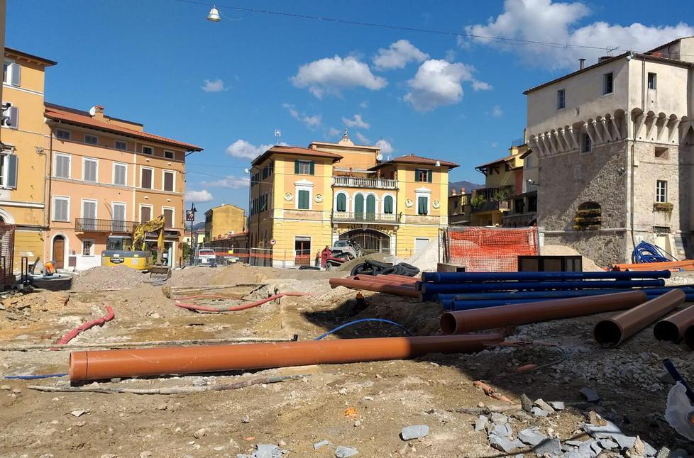 «Piazza Carducci pronta tra un mese» 
