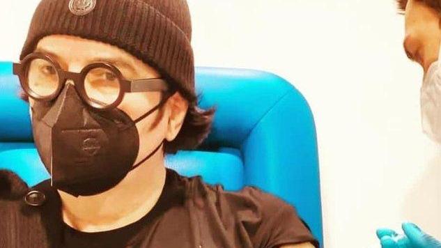 Renato Zero si vaccina «Per cantare ancora»