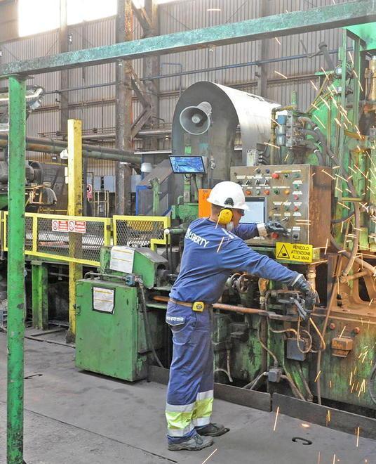 Magona stringe i denti e va avanti nell’attesa di una soluzione 
