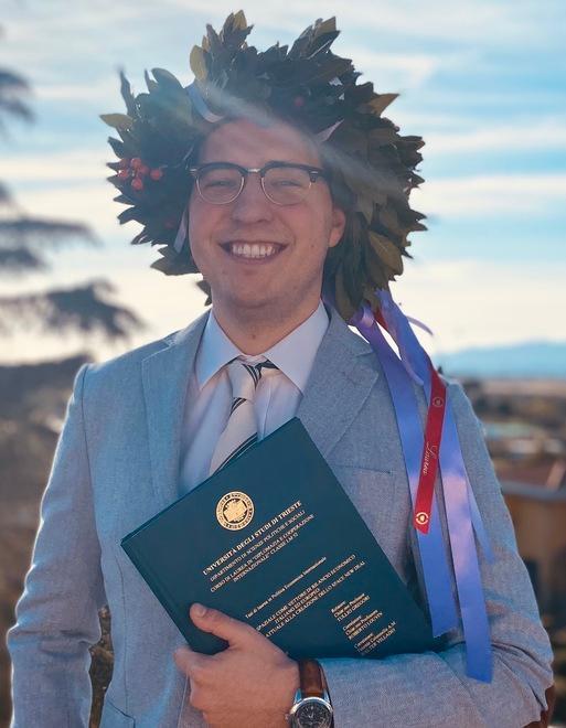 Dario Germani si laurea con il massimo dei voti