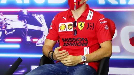 Leclerc sorride: una Ferrari veloce e più facile da guidare