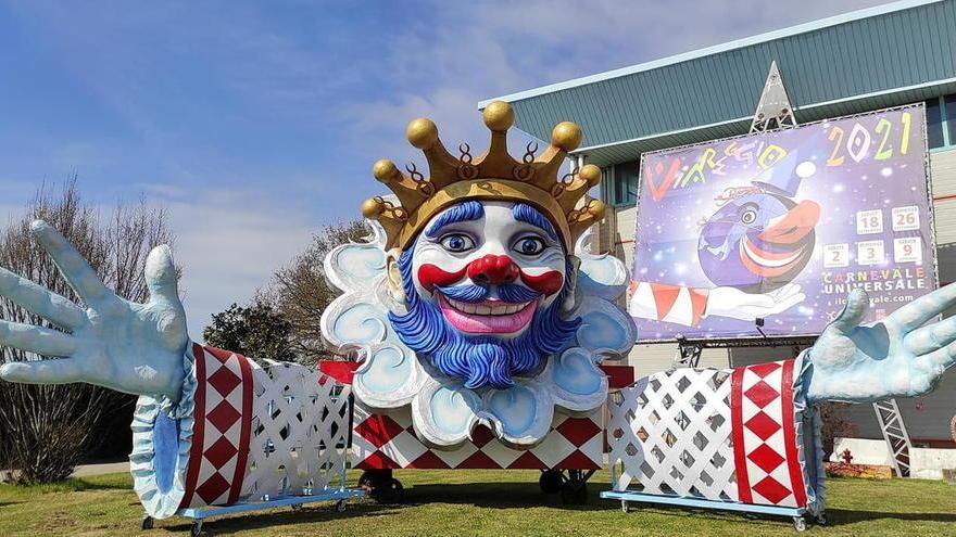 Il Re Carnevale di Fabrizio Galli attualmente sistemato all’ingresso della Cittadella