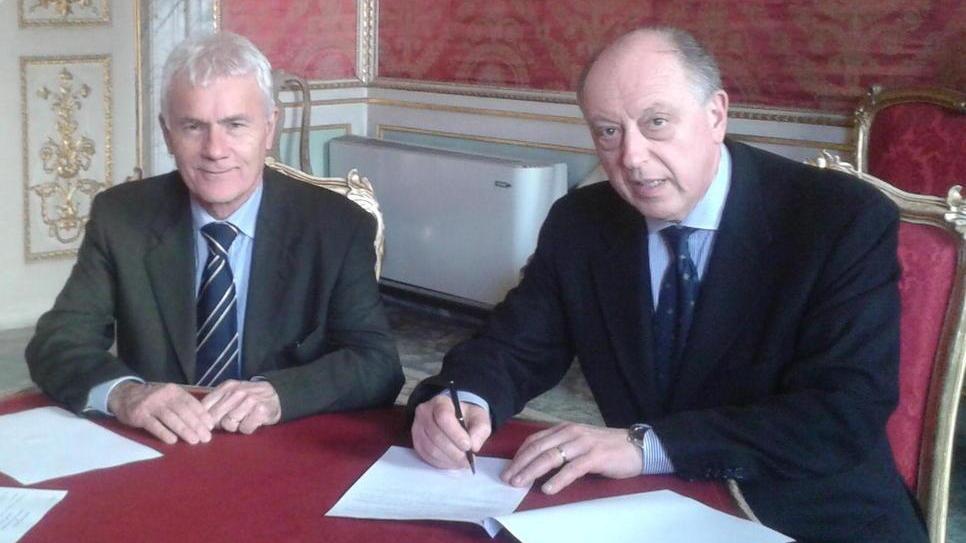 L’assessore Celestino Marchini (a sinistra) insieme con il sindaco Alessandro Tambelini (Foto d’archivio)