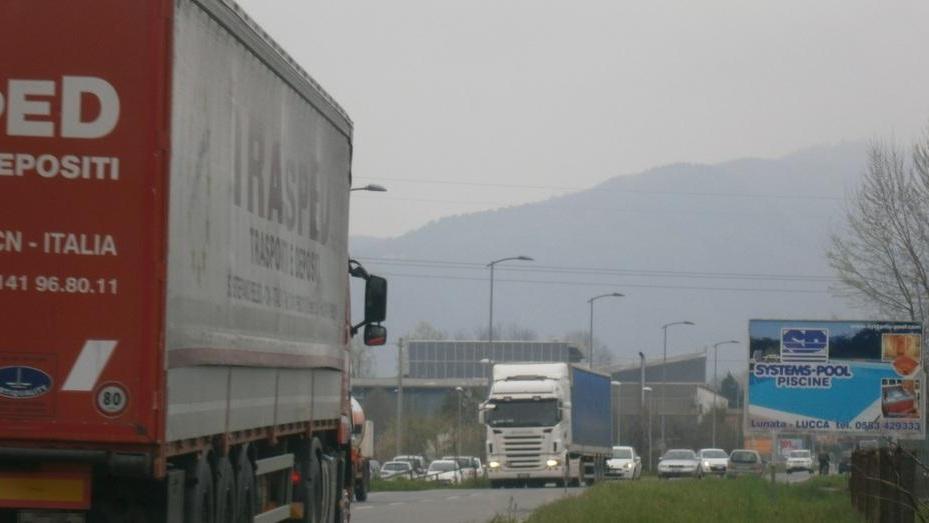 A giugno il cantiere in viale Europa Come cambia la viabilità dei tir