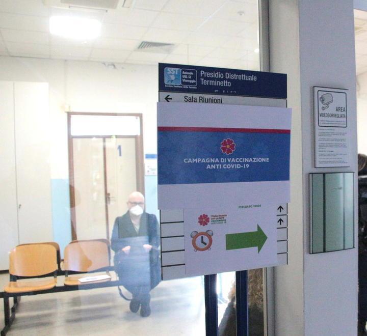 Vaccinato l’80 per cento del personale Il provveditore: pronti a riaprire le scuole 
