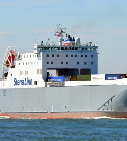 Carico militare verso Dubai A bordo logistica e armi
