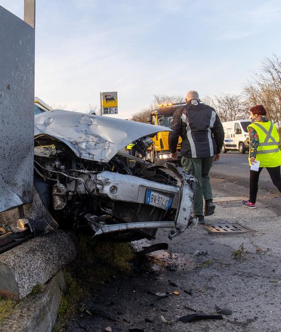 Resta grave il 49enne coinvolto nell’incidente