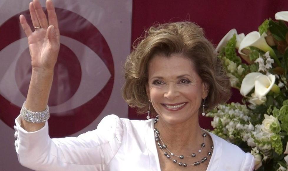 Addio a Jessica Walter, nonna Lucille nella serie Arrested Development