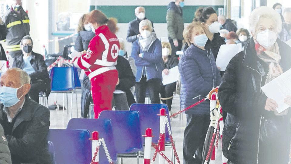 Ora la vaccinazione va: ma nella provincia di Pistoia  gli over 80 “coperti” sono solo il 10 per cento 