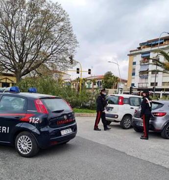 Rubava nelle auto in sosta lo sciacallo dell’alluvione