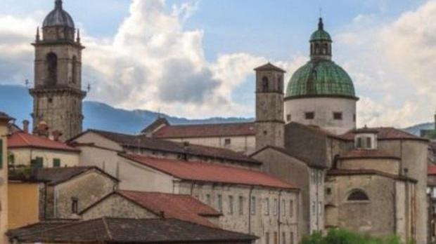 Borghi più belli Pontremoli sogna la finale
