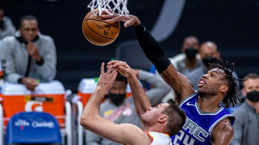 La notte del derby italiano Gallinari 12, Mannion 10 e alla fine vince Atlanta