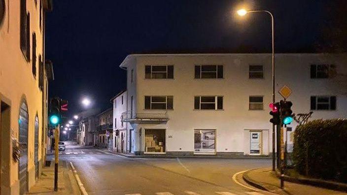 No alla nuova rotonda in centro al posto del vecchio semaforo