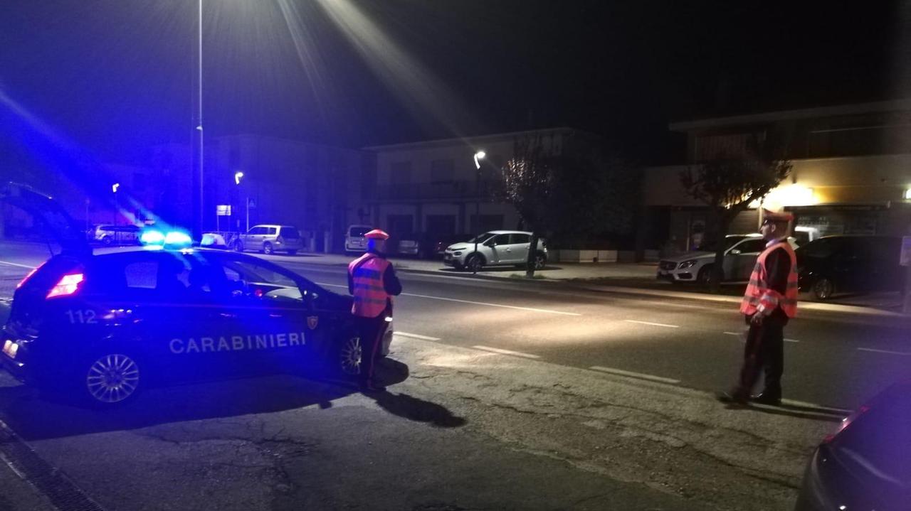 Controlli dei carabinieri di Cecina (foto d'archivio)