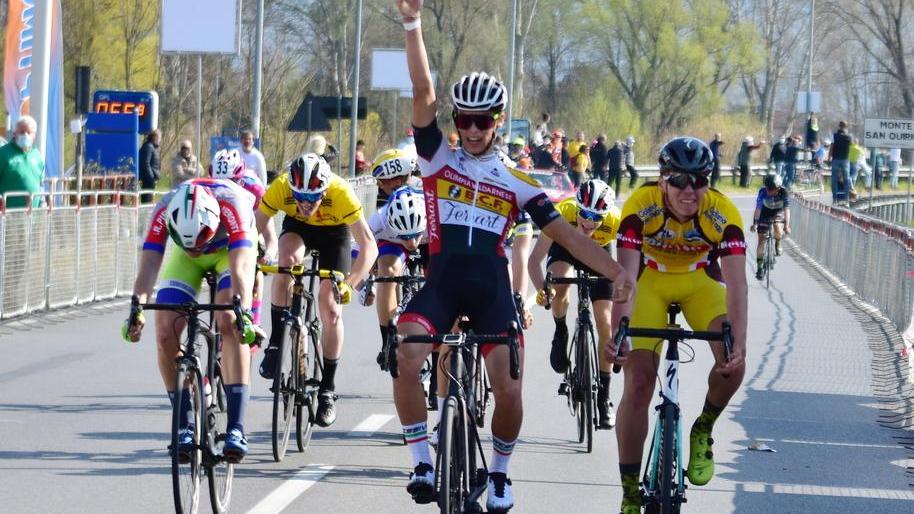 La Coppa Cei all’aretino Failli Cipollini cade vicino all’arrivo
