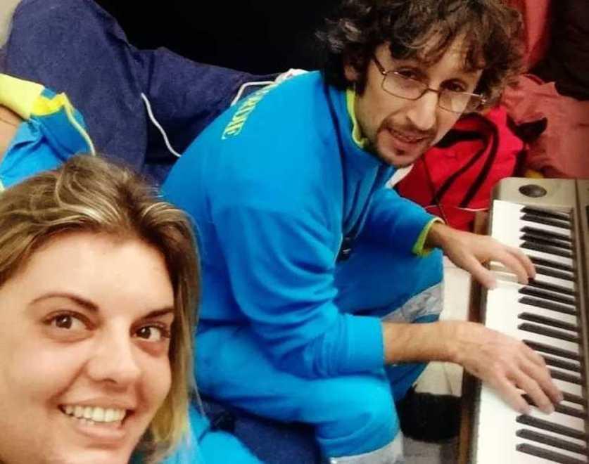 Il piccolo Glade ha fretta e così nasce in ambulanza «Che grande emozione» 