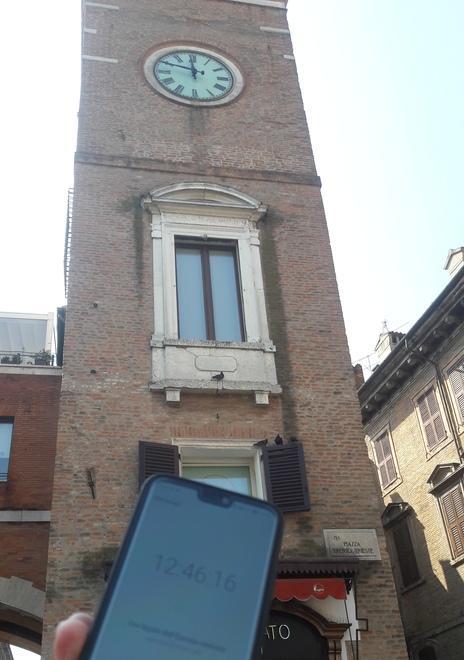 L’ora legale non scatta all’orologio della torre