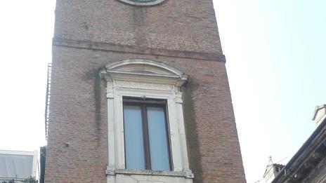 L’ora legale non scatta all’orologio della torre