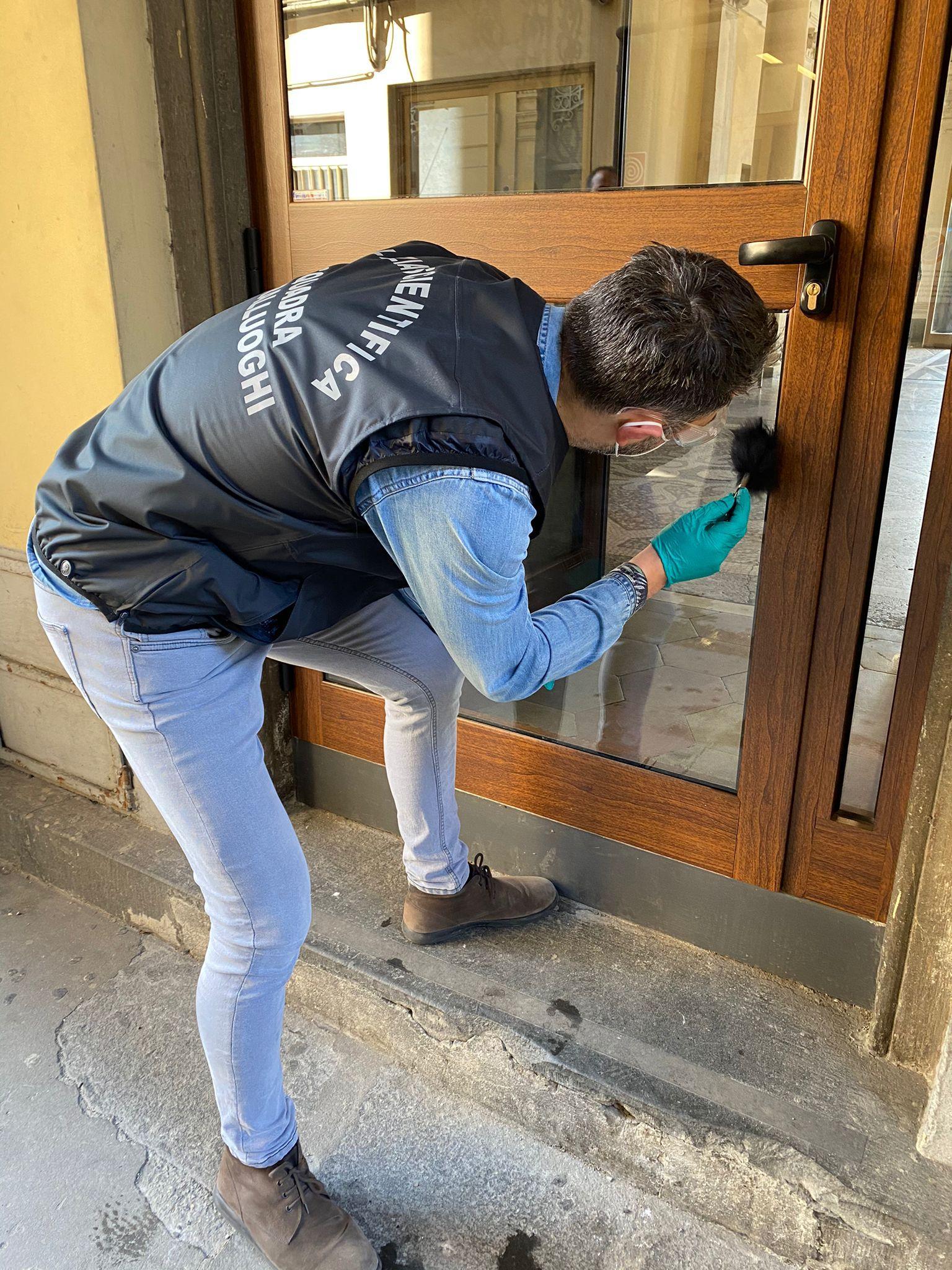 Svaligiò una casa: arrestato