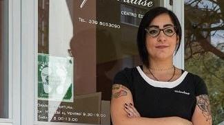 La decisione dell'estetista: «Io apro, e alla luce del sole. Il nostro lavoro è essenziale»