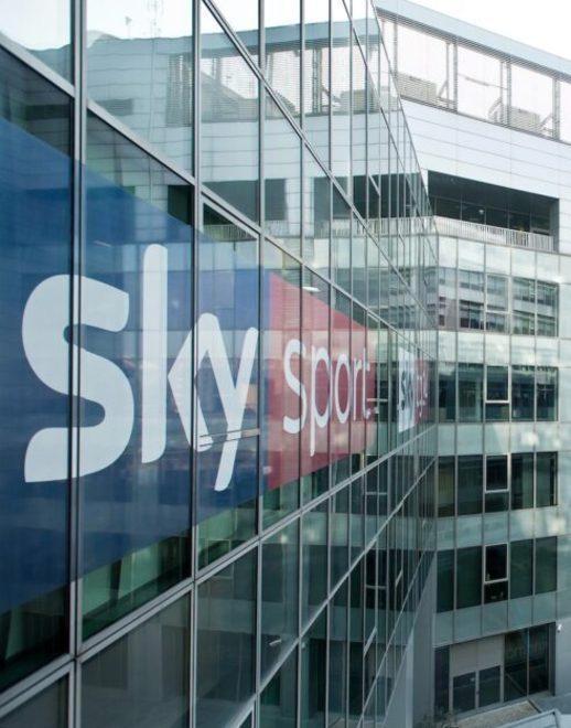 Diritti tv, la Lega dice no a Sky per il pacchetto delle tre gare extra Dazn 