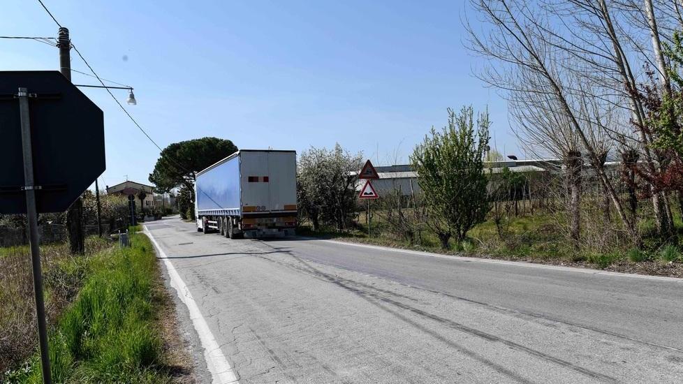 Un via vai di camion e gli effetti sulle pareti