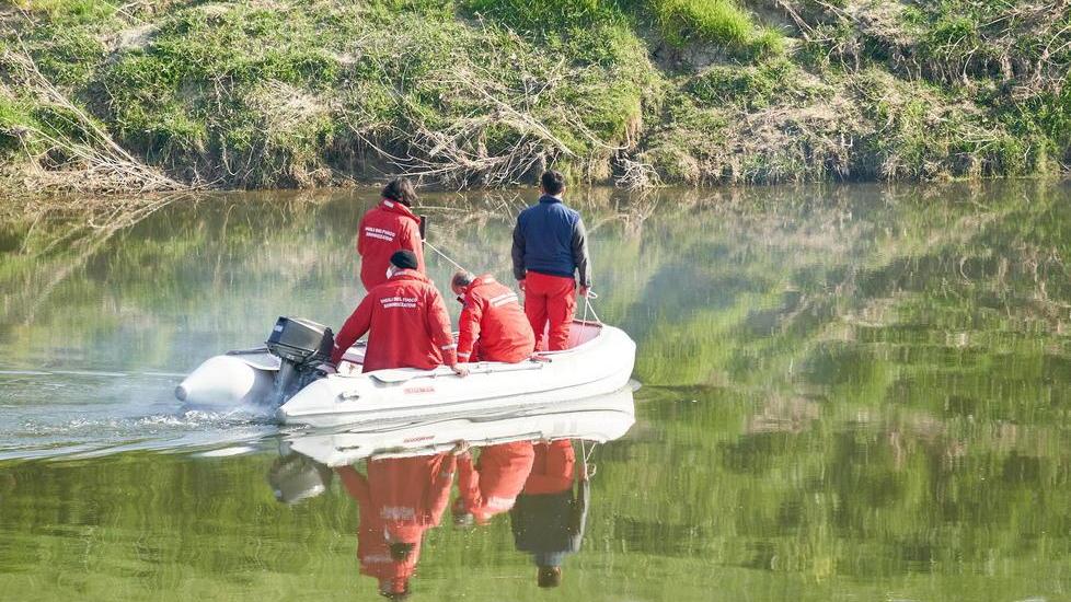 Si annega nell’Arno Il cadavere ritrovato il giorno dopo dai vigili