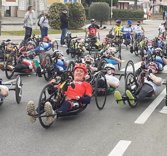 Il correggese Cazzarò solleva ad Ancarano il Trofeo Bike Academy 