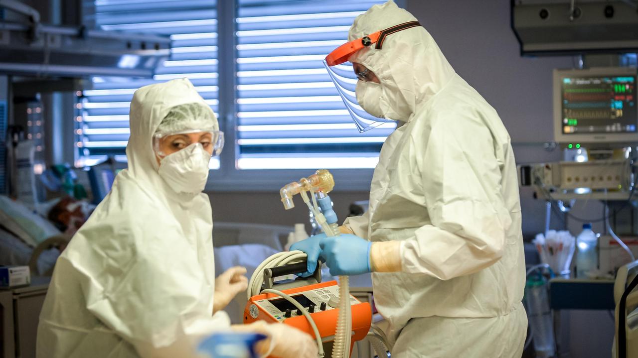 Ferrara: venti nuovi ricoveri, due in terapia intensiva