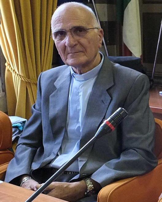 Don Baldo Batini in una foto di alcuni anni fa in municipio a Pisa