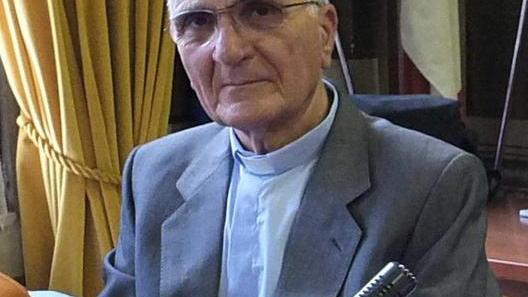 Don Baldo Batini in una foto di alcuni anni fa in municipio a Pisa