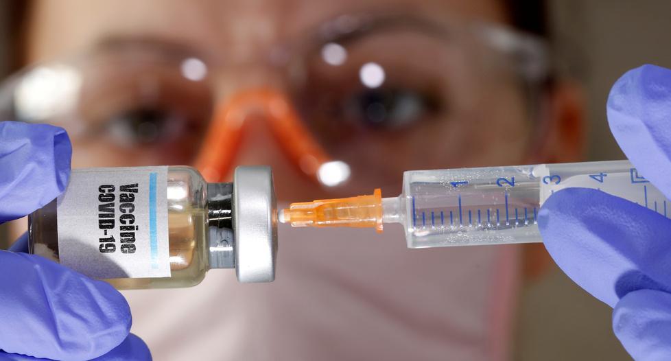 Vaccino dal farmacista, medici contrari: «Questione di sicurezza»