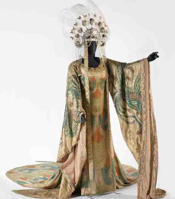 Al Museo del tessuto i costumi originali della prima assoluta della Turandot 