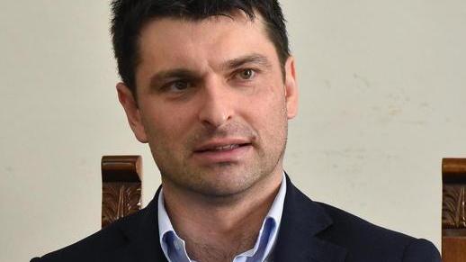 Suolo pubblico, costi dimezzati e spazi triplicati per bar e locali
