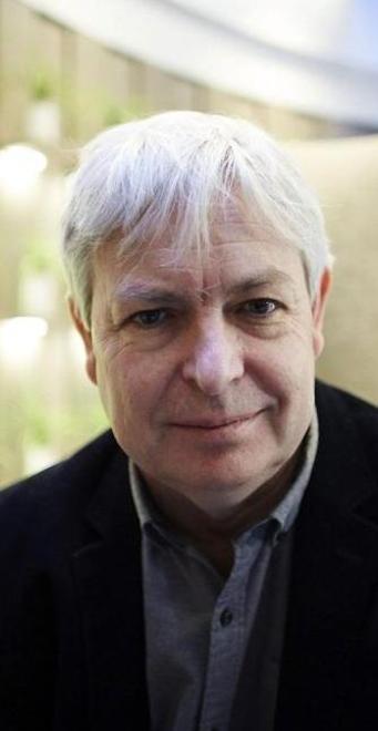 Lo scrittore inglese Jonathan Coe presenta il suo “Io e Mr Wilder” 