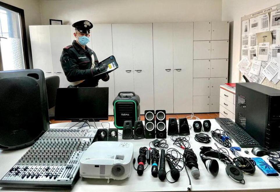 Sette ex alunni gli autori del raid all’interno della scuola Rodari 