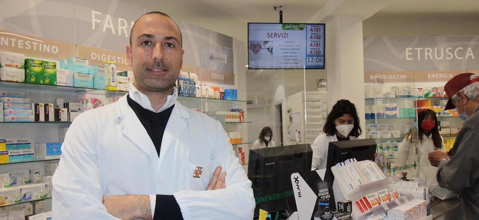 Vaccini anche in farmacia tra qualche settimana Intanto partono i corsi 