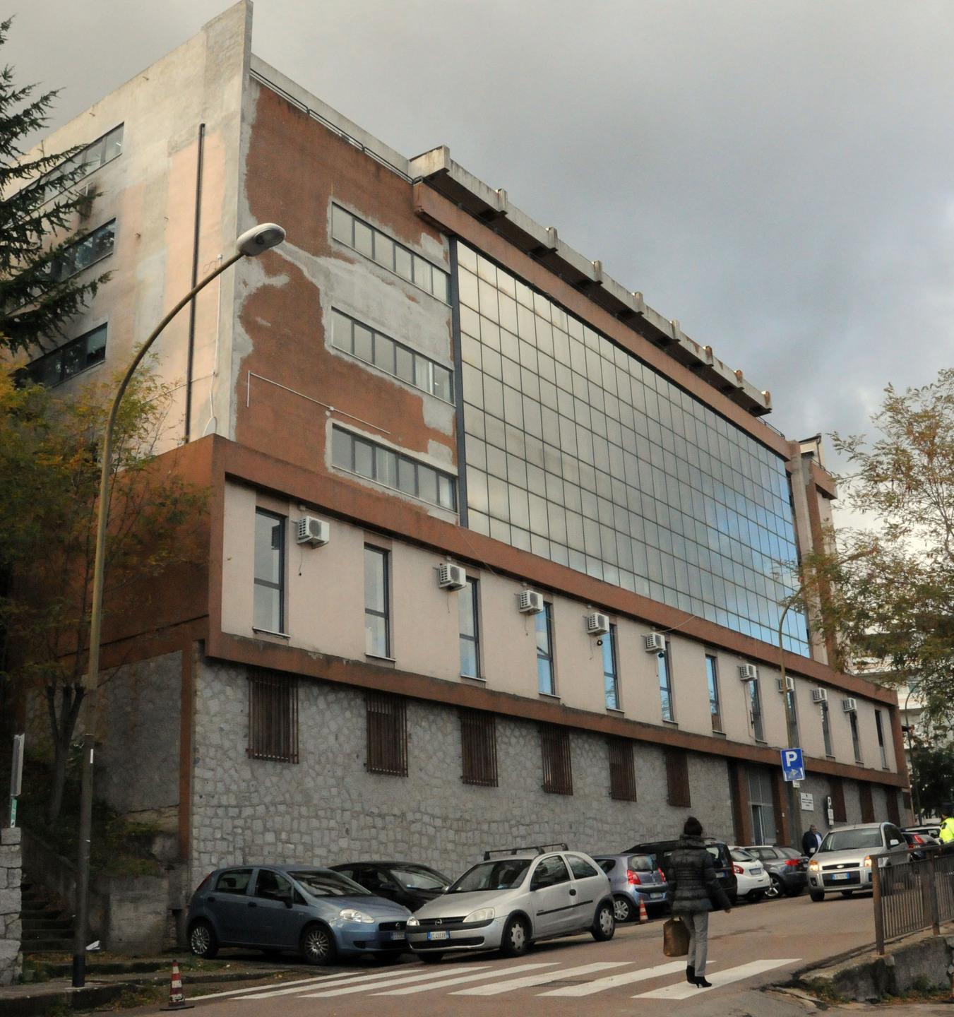 Due chili di marijuana in casa, patteggia 2 anni e sei mesi