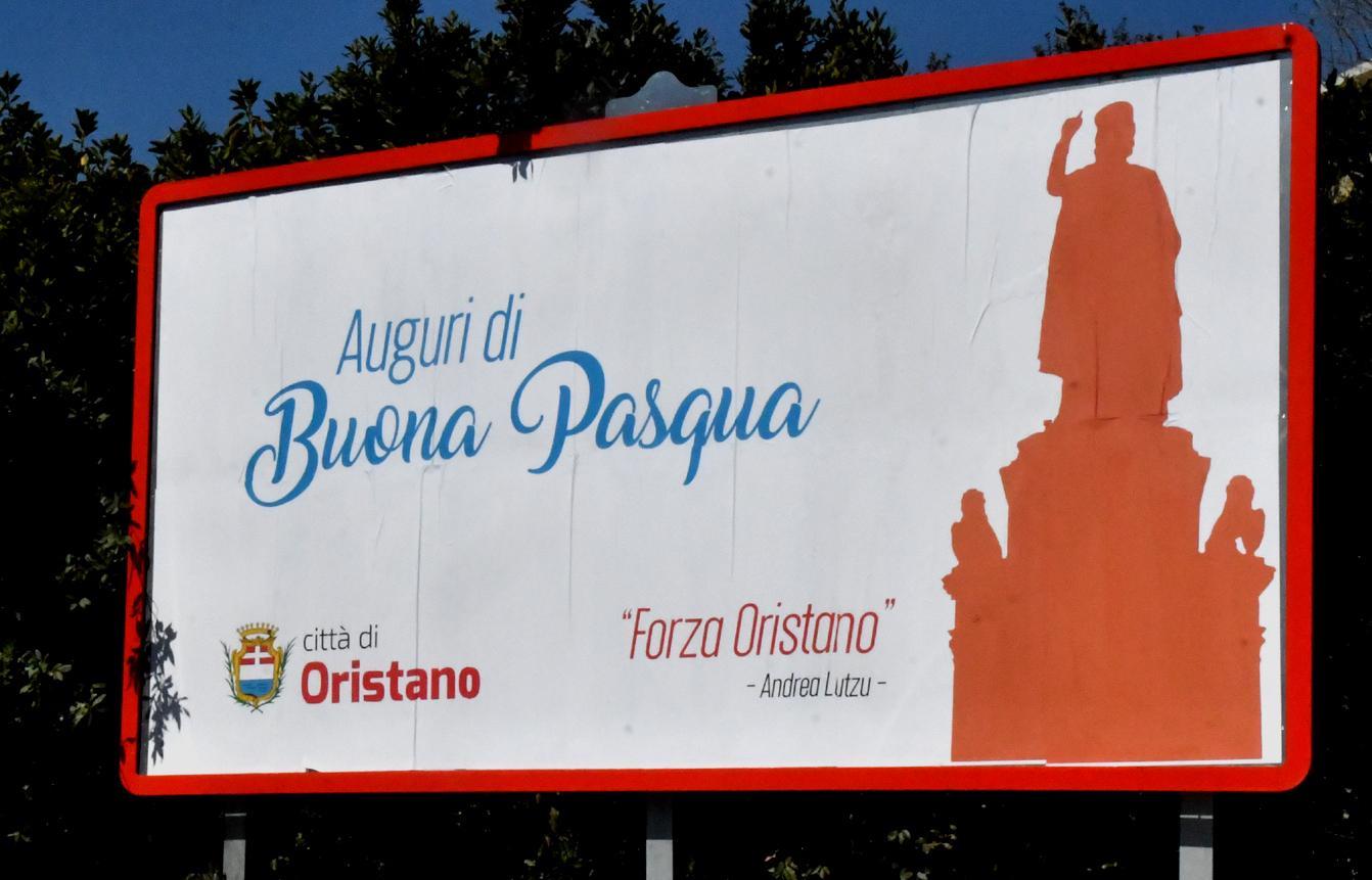 Giganteschi auguri ed è polemica 