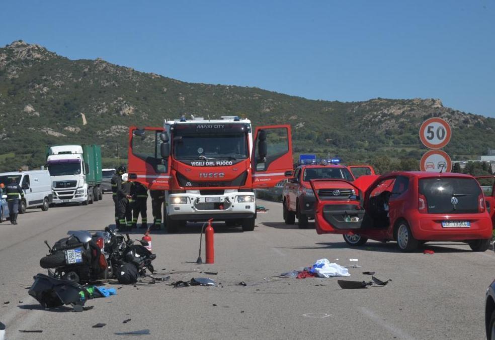 Scontro auto-moto: centauro gravissimo 