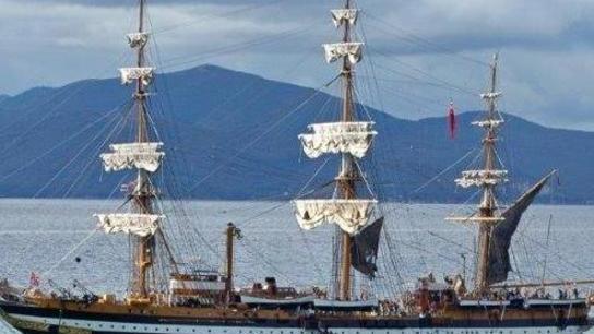 Dalla Vespucci alle Frecce Tricolori: ecco altre due fotografie in regalo