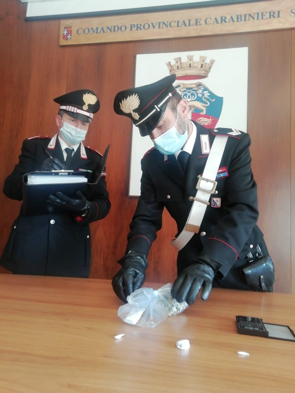 Sassari, marijuana e coca in casa: arrestato