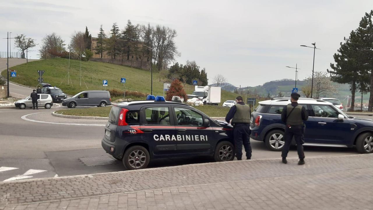 Trecento carabinieri sulle strade provinciali per i controlli pasquali