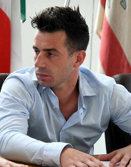 Minoranza all’attacco: «Il sindaco Novoa come un padre padrone»