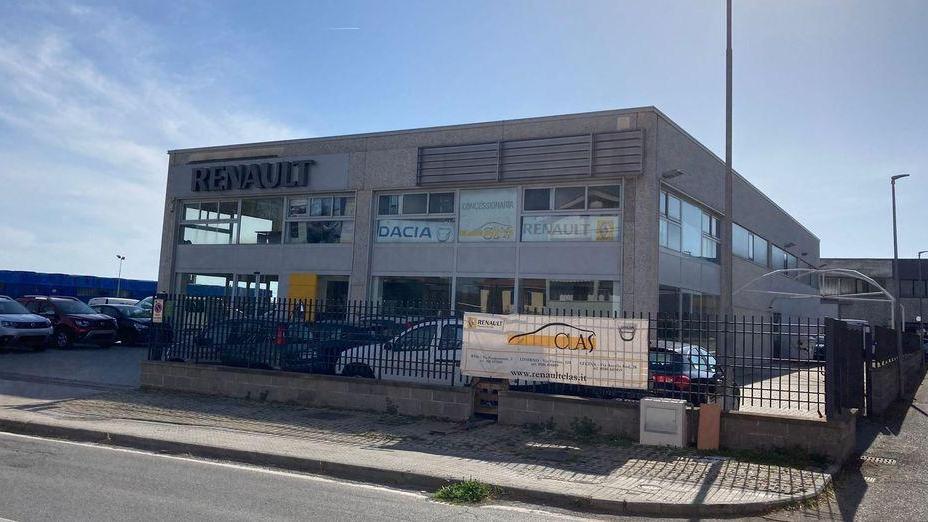 Entrano nel pub: rubati i soldi messi in fuga nell’autosalone