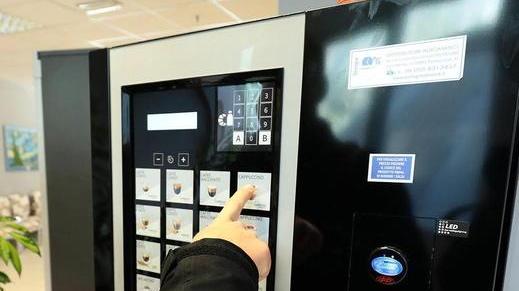Il Covid “congela” pure le macchinette del caffè in municipio