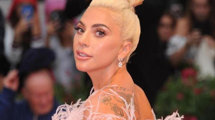 Avvistata Lady Gaga a Vinci ma è solo un pesce d’aprile